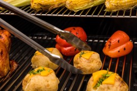 Щипцы BBQ Broil King